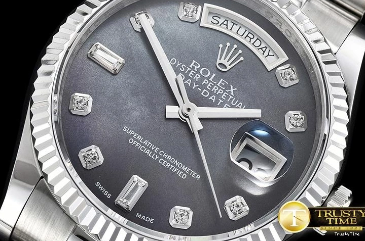 0326 RDD0214B – DayDate 36mm GoAnywhere 682